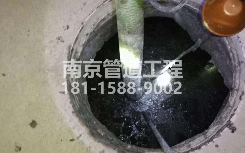 216江东门清理化粪池